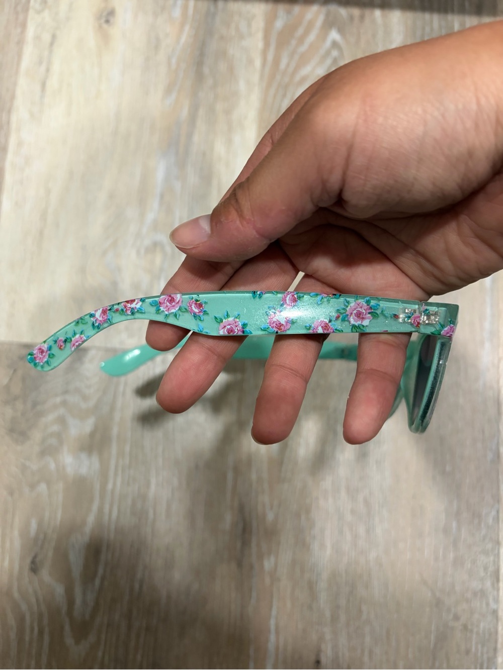 Women’s Floral Teal Sunglasses - Stylish UV Shades - Picture 4 of 6